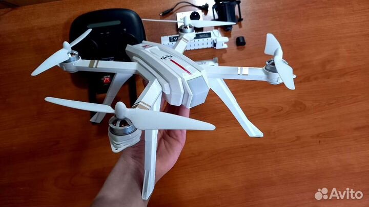 GPS FPV Bugs 3 pro квадрокоптер