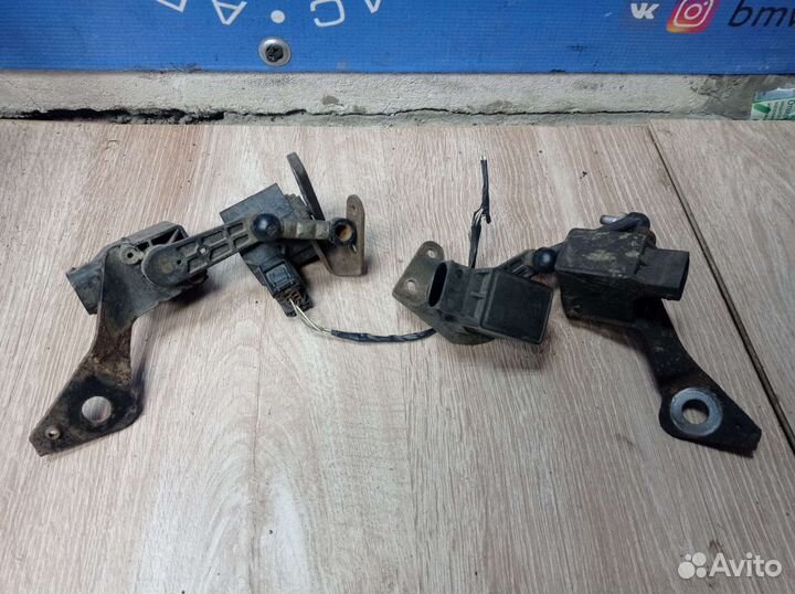 Датчик уровня подвески на BMW X5 Е53