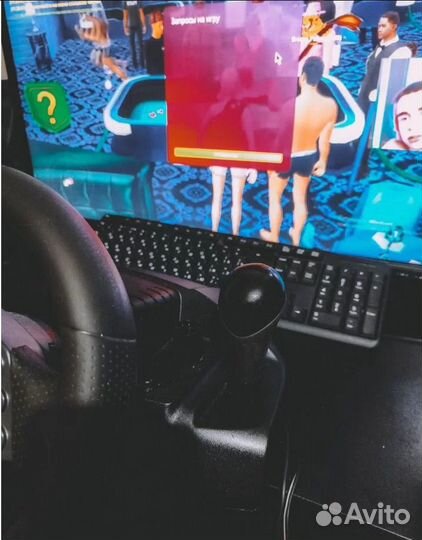 Игровой руль Logitech Momo 900