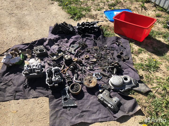 В разборе двигатель mc15e от honda vtz250