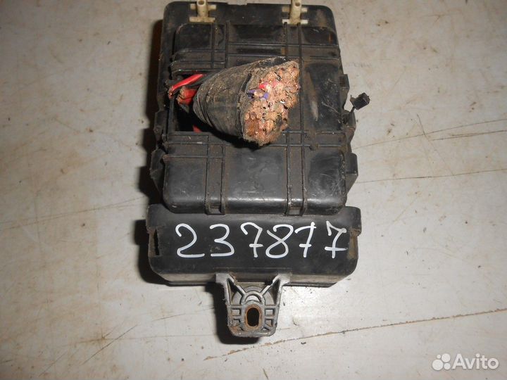 Блок предохранителей (Ford Mondeo)