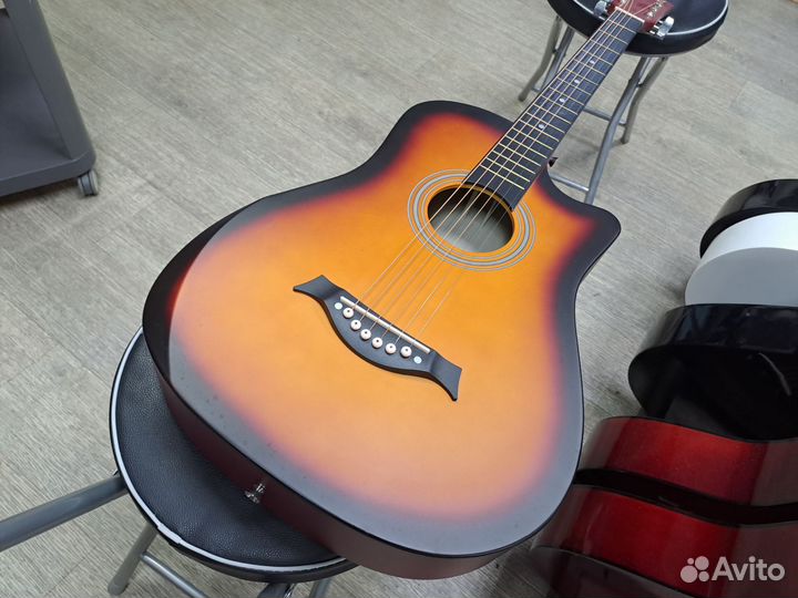 Гитара акустическая с металлическими струнами