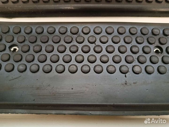 Накладки на пороги УАЗ Патриот