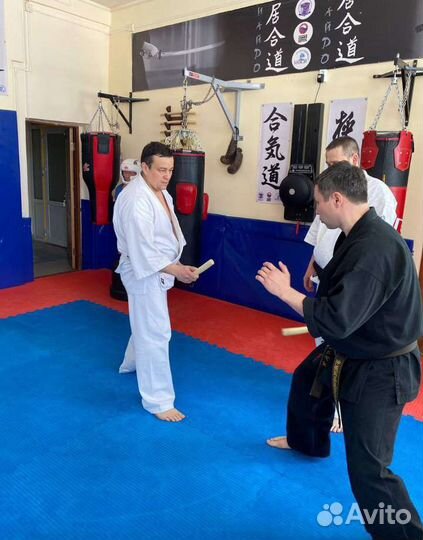 Тренер по рукопашному бою - каратэ - самообороне