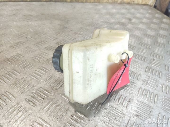 Бачок главного тормозного цилиндра Ml 164