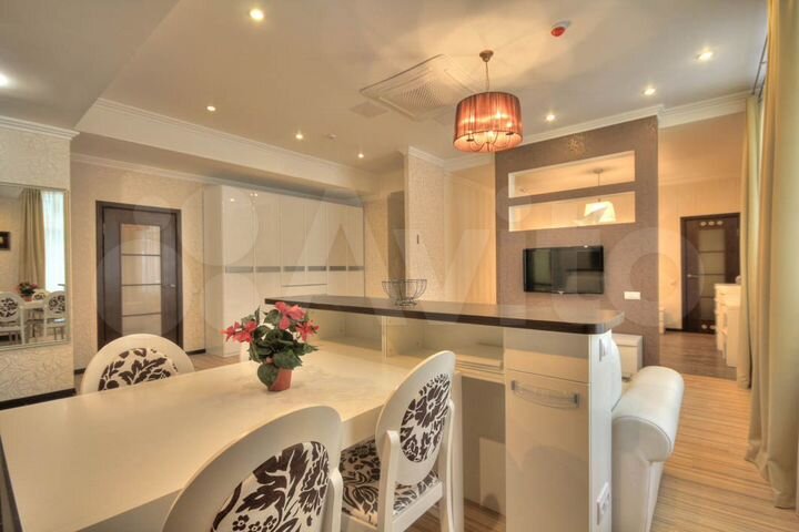 1-к. апартаменты, 85 м², 1/5 эт.