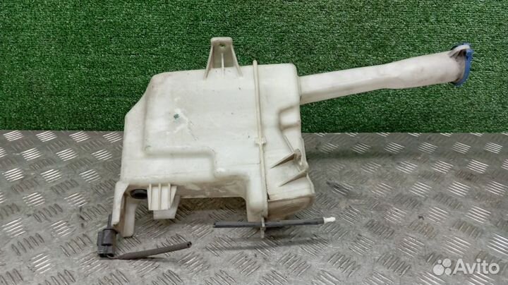 Бачок стеклоомывателя Hyundai Sonata