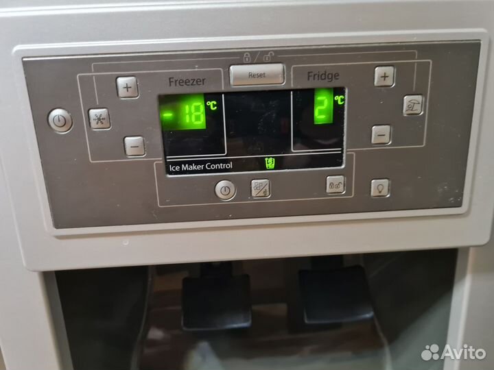 Холодильник Hotpoint Ariston msz 802d