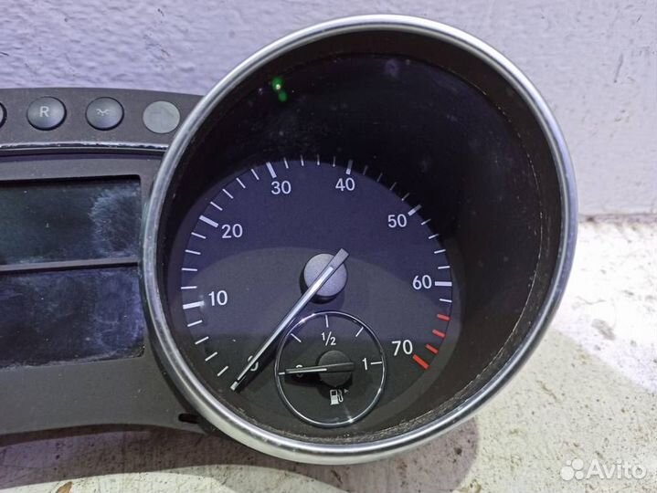 Панель приборов A1645404847