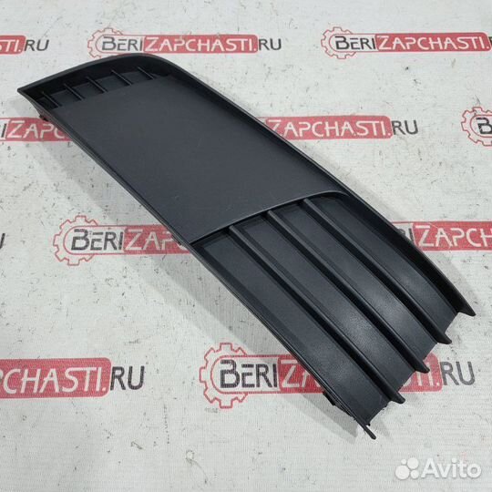 Заглушка бампера передняя левая Skoda Octavia A7
