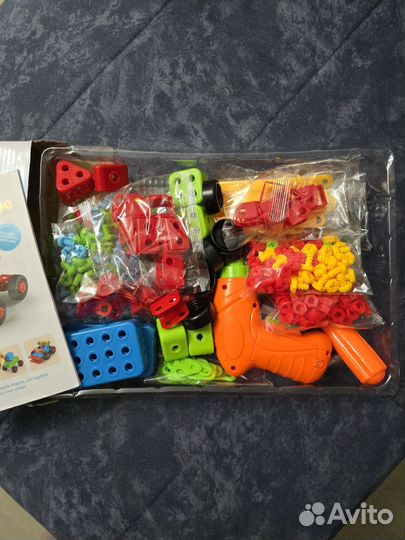 Конструктор с шуруповертом и ответкой 404 детали