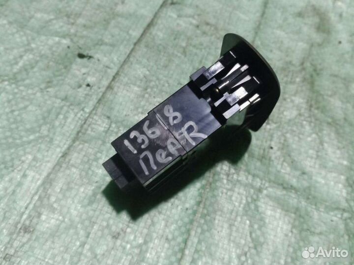 Кнопка стеклоподъемника Mitsubishi Galant 7 1994