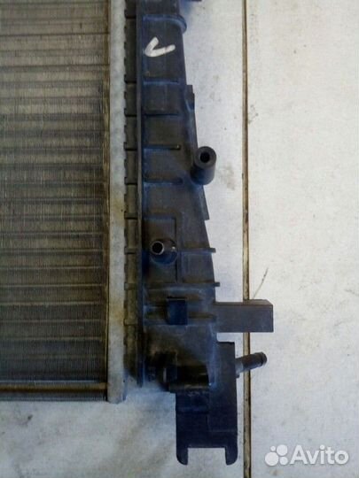 Радиатор системы охлаждения Renault Logan