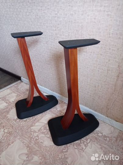 Стойки для акустики