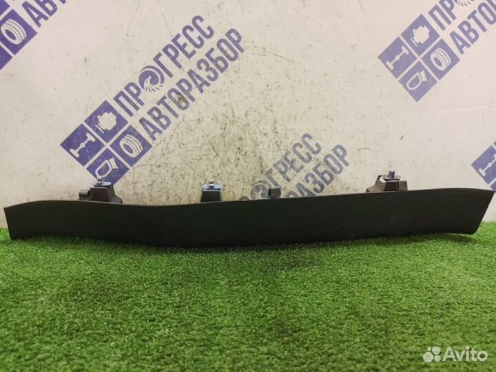 Обшивка стойки задняя левая Renault Fluence седан