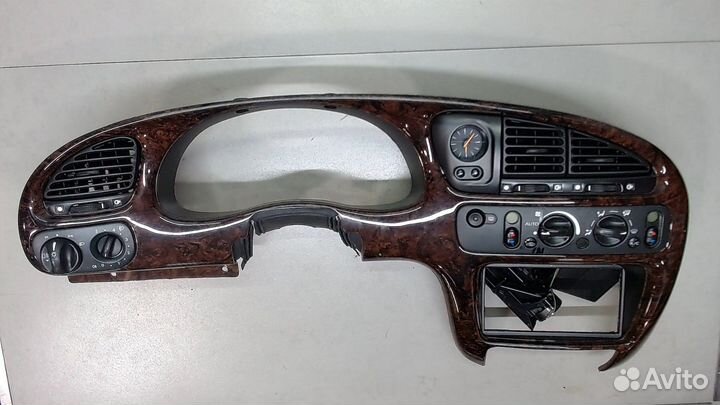 Рамка под щиток приборов Ford Scorpio, 1997