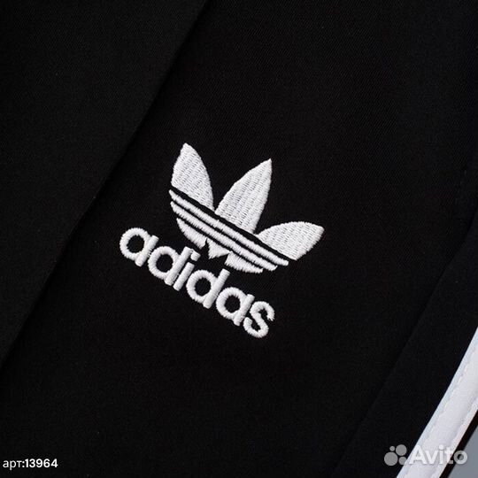 Спортивные штаны adidas С застежкой молнией внизу 40(XXS)