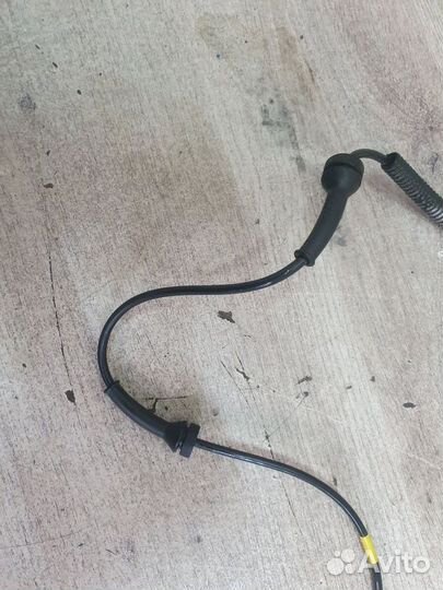 Датчик ABS передний Ford Fiesta Mk5 (2002—2008)