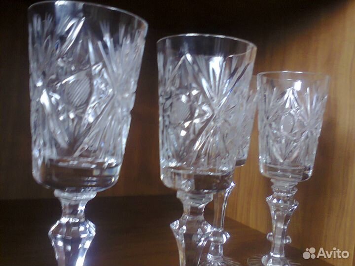 Бокалы хрустальные кубки