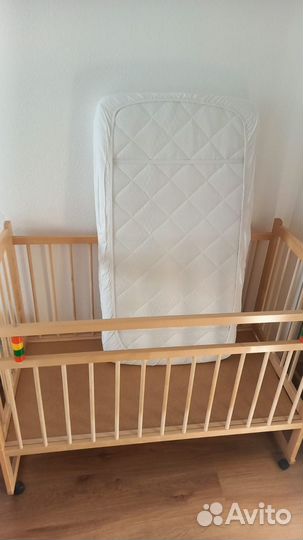 Детская кроватка