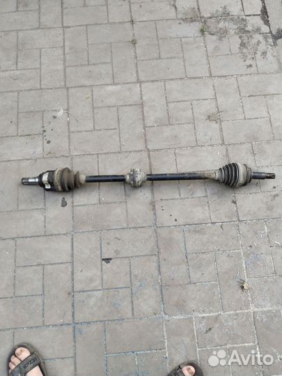 Привод передний правый