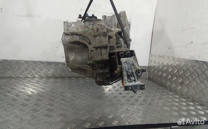 МКПП (механическая коробка переключения передач) S