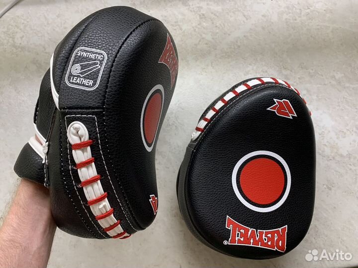 Лапы для единоборств reyvel