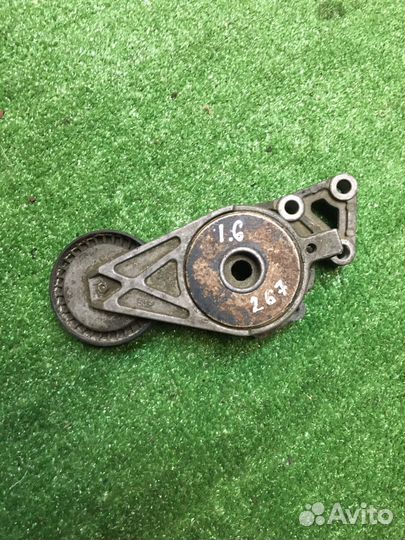 Натяжитель ремня с роликом VW Bora