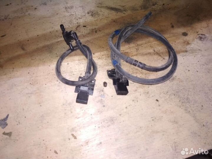 Форсунка омывателя Тойота Ленд Крузер прадо 150