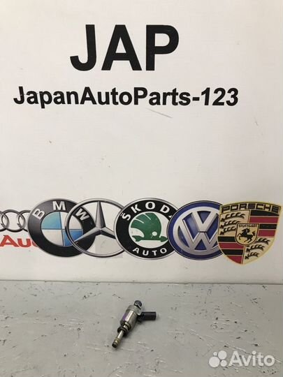 Форсунка инжекторная Audi A5 8T cdnc 2011