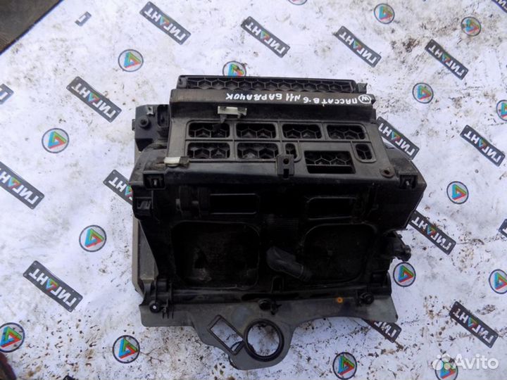 Бардачок Passat B6 2005-2010