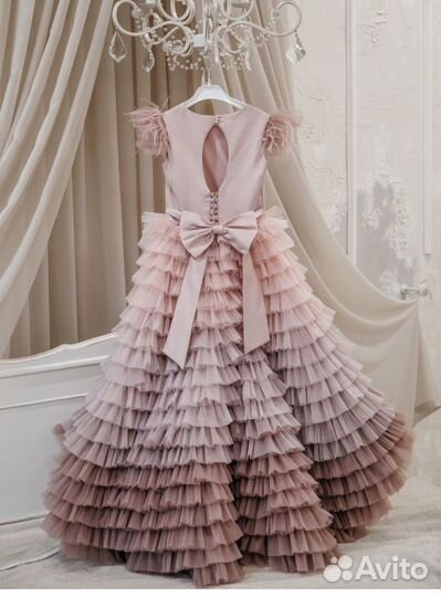Праздничное пышное платье 122-140 см
