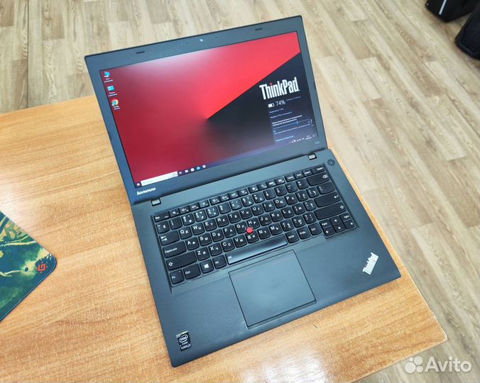 Быстрый ноутбук Lenovo Core i5/ 8Gb озу/ SSD256Gb