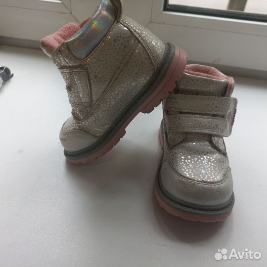 Ботинки демисезонные для девочки 22 размер