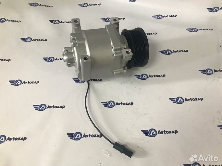 Компрессор кондиционера на Лада 4х4 Нива