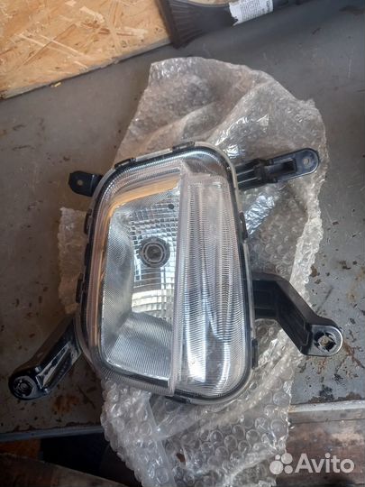 Продам дневные ходовые огни на KIA RIO 3