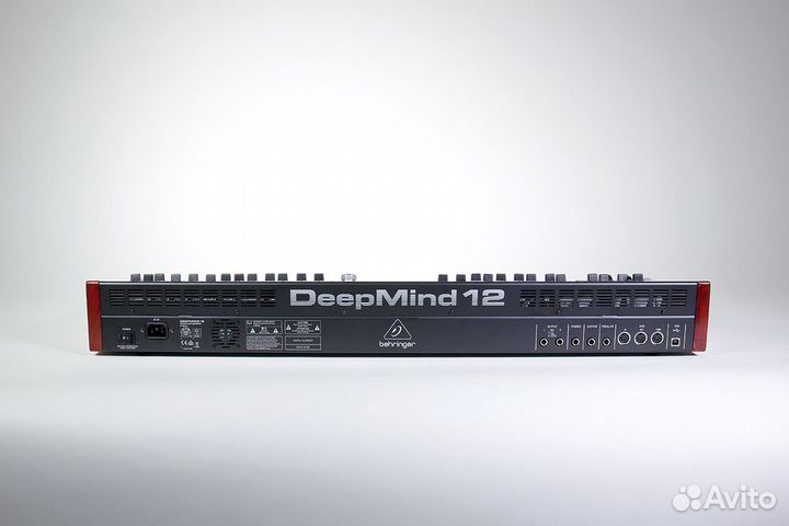 Behringer Deepmind 12 аналоговый синтезатор