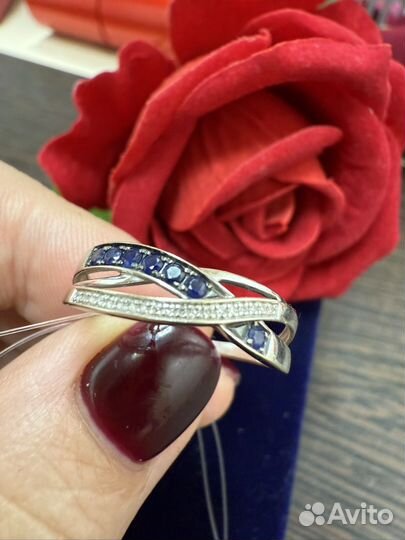 Кольцо из золота с сапфирами и бриллиантами