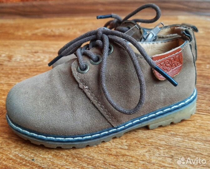 Продам ботинки 24 размера