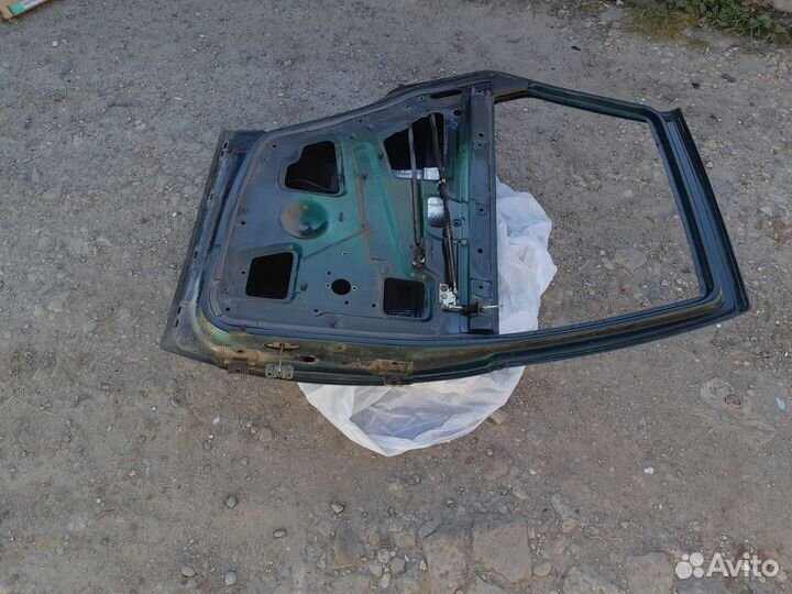 Дверь задняя левая ваз 2110