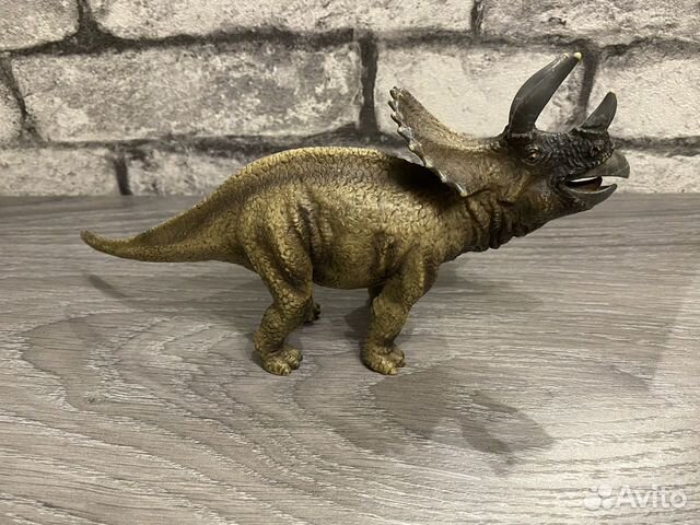 Schleich динозавр Трицератопс '05