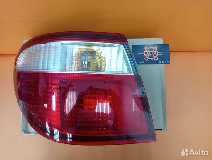 Фонарь задний наружный лев 215-19F4L6U almera N16