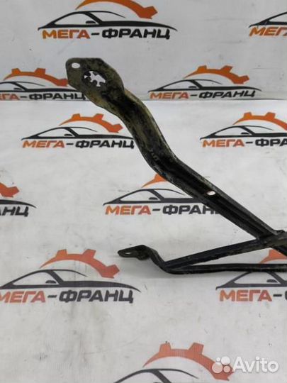 Крепление запасного колеса заднее Citroen Berlingo