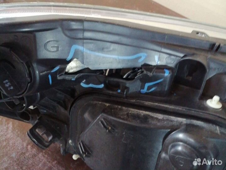 Фара левая биксенон на Volvo Xc60