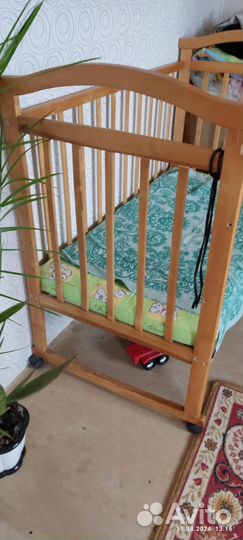 Детская кроватка