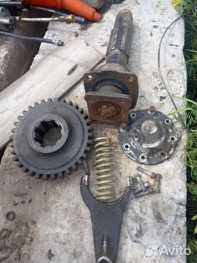 Вал привода отбора мощности разд коробки краз260