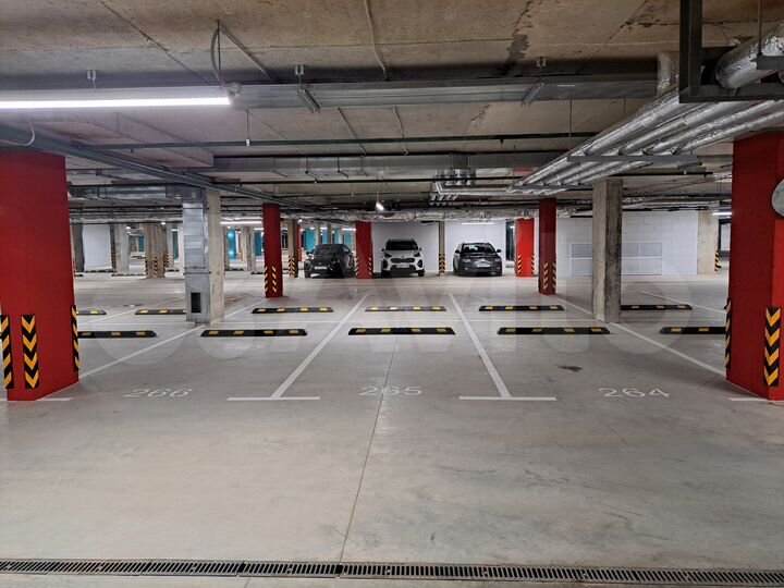 Машиноместо, 14 м²