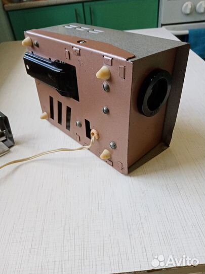 Фильмоскоп с диафильмами, детскими сказками