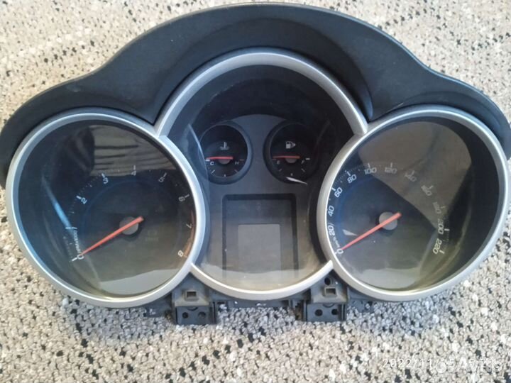 Приборная панель на chevrolet cruze