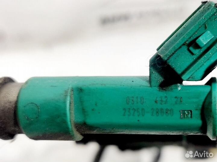 Топливная рейка (в сборе) 1AZ-FE (2000-2006) Toyot